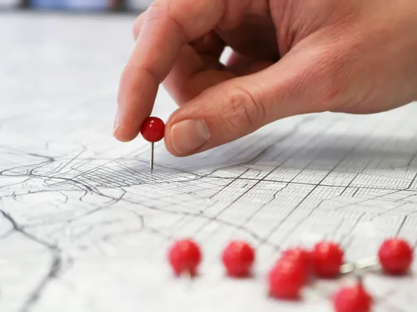 Geolocalizzazione su mappa di impianti e richieste di intervento nel facility management